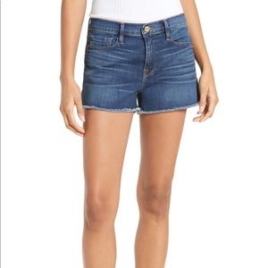 Frame le cutoff denim shorts